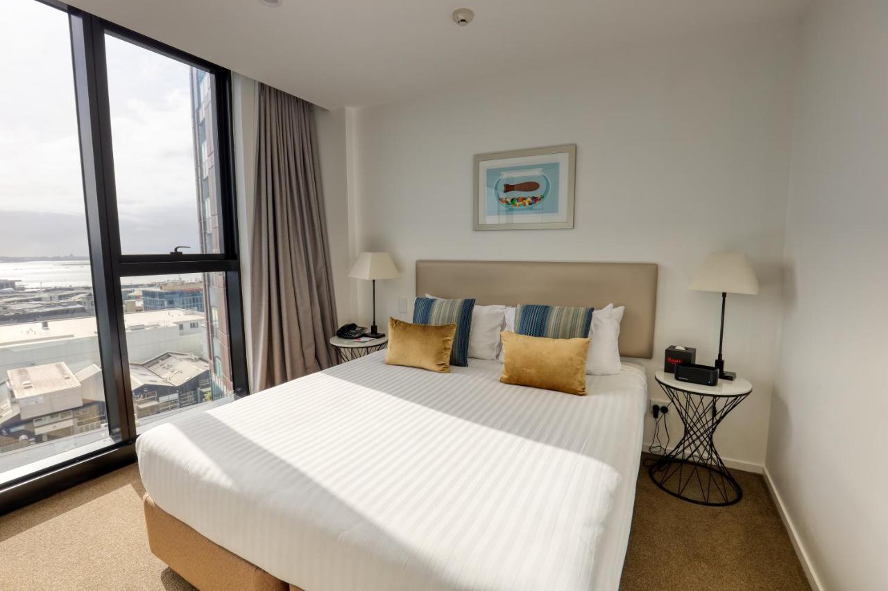 אוקלנד Ramada Suites By Wyndham Victoria Street West מראה חיצוני תמונה