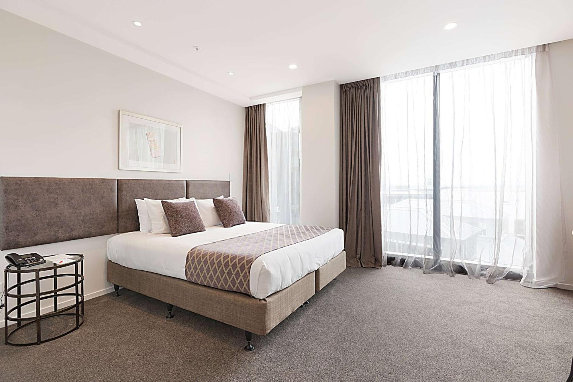 אוקלנד Ramada Suites By Wyndham Victoria Street West מראה חיצוני תמונה